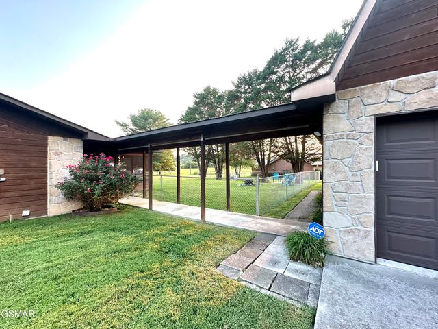 1017 Valley View Circle, Sevierville, TN 37876