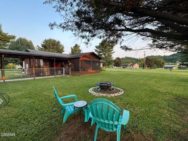 1017 Valley View Circle, Sevierville, TN 37876