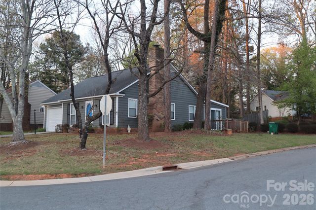 1906 Burgandy Drive, Charlotte, NC 28262
