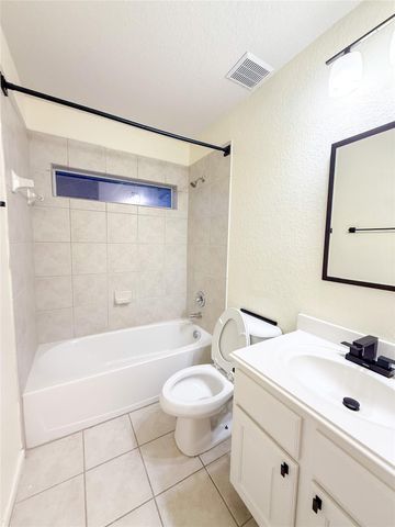 79 W Shale Creek Circle, Spring, TX 77382