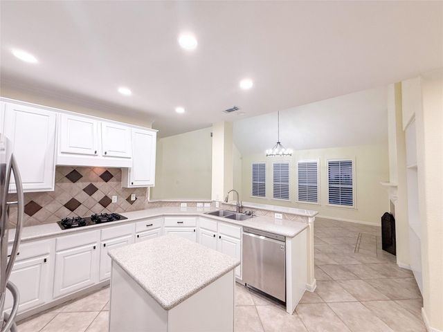 79 W Shale Creek Circle, Spring, TX 77382