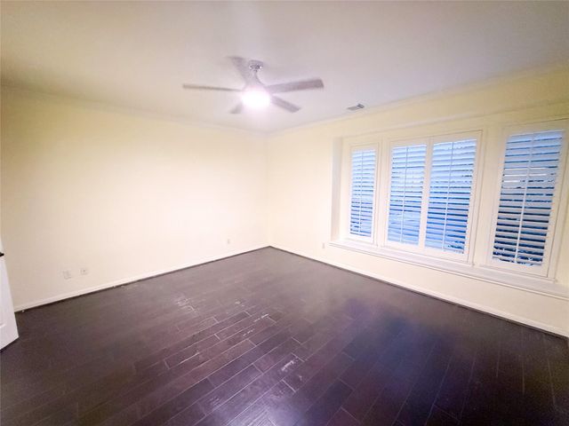 79 W Shale Creek Circle, Spring, TX 77382