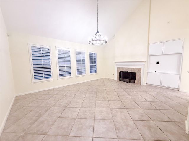 79 W Shale Creek Circle, Spring, TX 77382