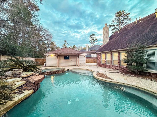 79 W Shale Creek Circle, Spring, TX 77382