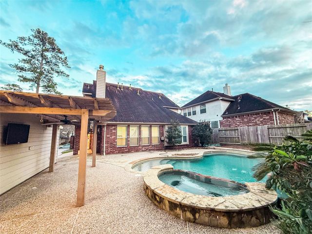 79 W Shale Creek Circle, Spring, TX 77382