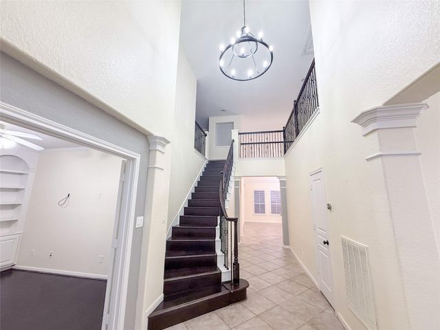 79 W Shale Creek Circle, Spring, TX 77382