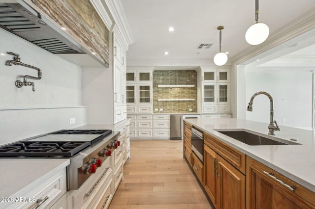 4240 E CAMELBACK Road 514, Phoenix, AZ 85018