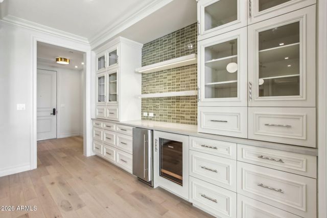 4240 E CAMELBACK Road 514, Phoenix, AZ 85018