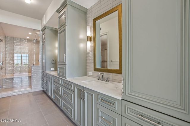 4240 E CAMELBACK Road 514, Phoenix, AZ 85018