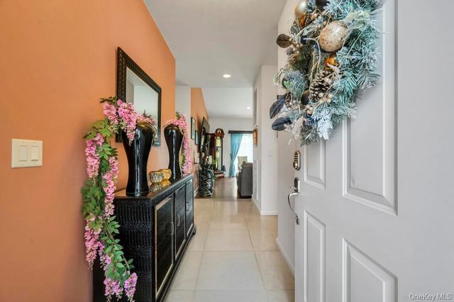 191 Flower Road, Shirley, NY 11967