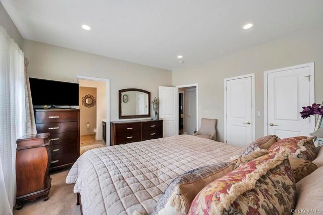 191 Flower Road, Shirley, NY 11967