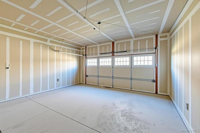 191 Flower Road, Shirley, NY 11967