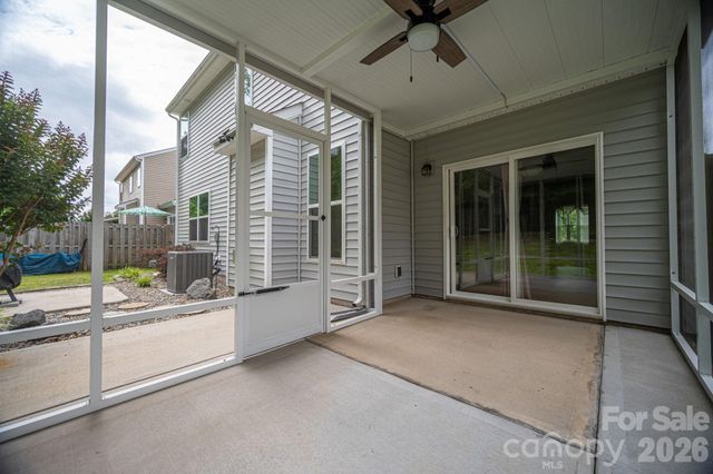 612 Augustus Lane, Mount Holly, NC 28120
