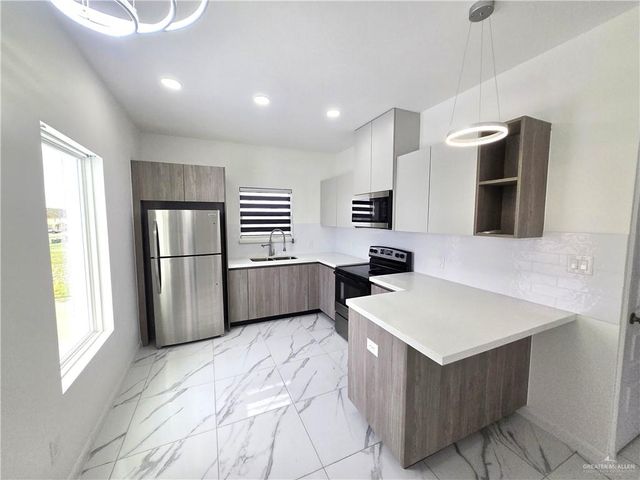 3201 Magdalena Street 10, Mission, TX 78573