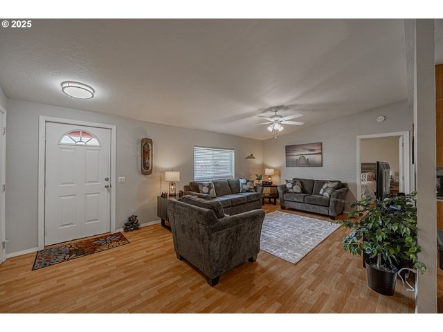 150 N 11TH St, Lakeside, OR 97449