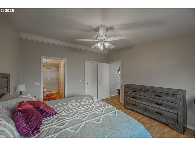 150 N 11TH St, Lakeside, OR 97449