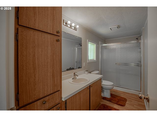 150 N 11TH St, Lakeside, OR 97449