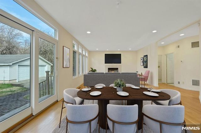 62 E Crescent, Mahwah, NJ 07430