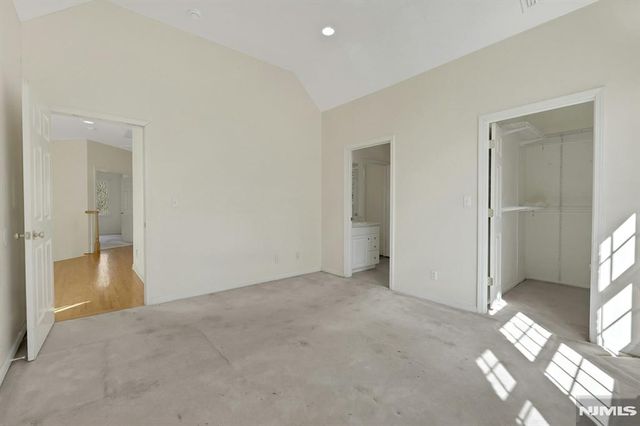 62 E Crescent, Mahwah, NJ 07430