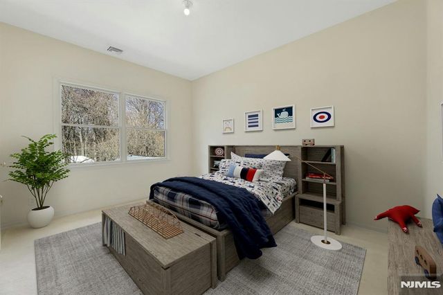 62 E Crescent, Mahwah, NJ 07430