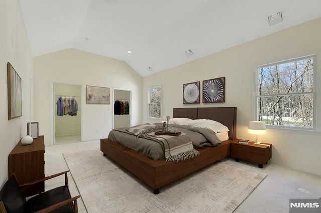 62 E Crescent, Mahwah, NJ 07430