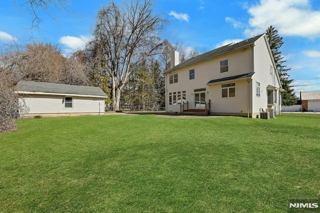 62 E Crescent, Mahwah, NJ 07430