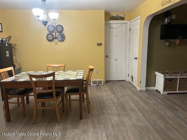 10 Calico Lane, Claverack, NY 12513