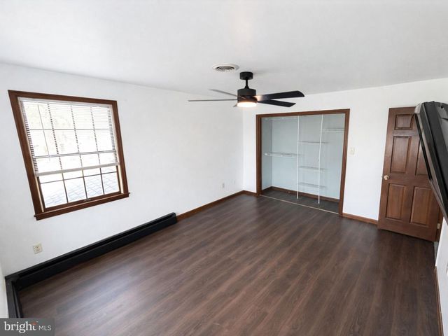 1585 MARILYN CT, Chambersburg, PA 17202