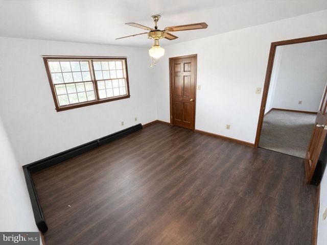 1585 MARILYN CT, Chambersburg, PA 17202