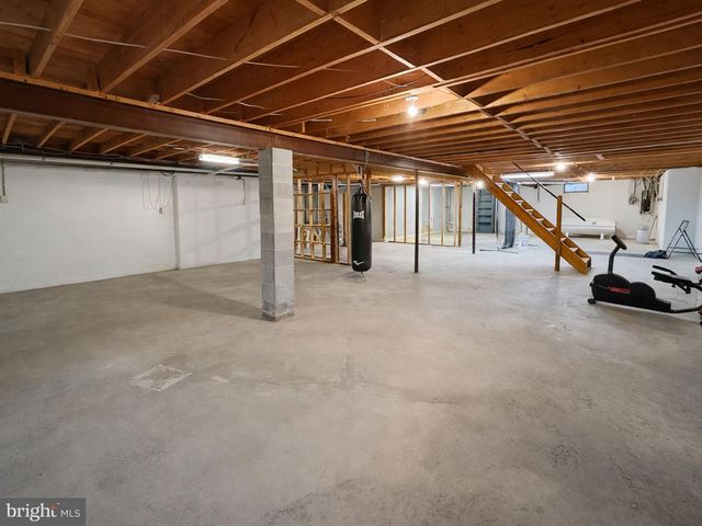 1585 MARILYN CT, Chambersburg, PA 17202