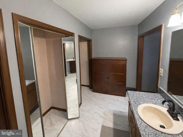 1585 MARILYN CT, Chambersburg, PA 17202