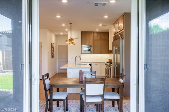 11552 Observation Point Avenue, Las Vegas, NV 89138