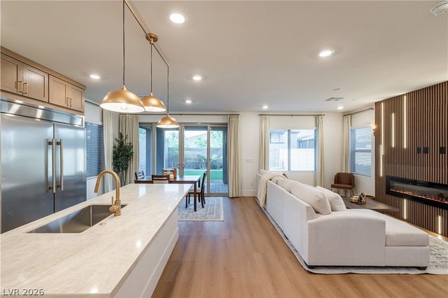 11552 Observation Point Avenue, Las Vegas, NV 89138
