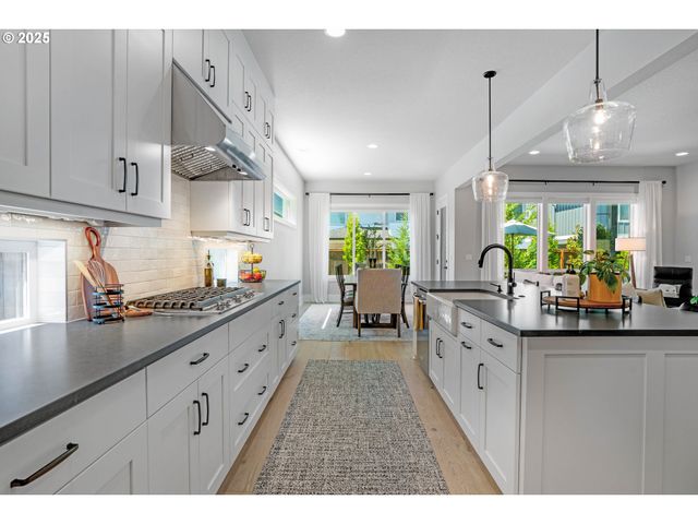 27763 Sw MARIGOLD Ter, Wilsonville, OR 97070