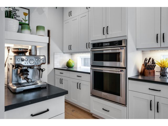 27763 Sw MARIGOLD Ter, Wilsonville, OR 97070