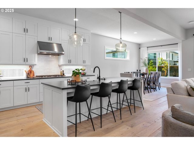 27763 Sw MARIGOLD Ter, Wilsonville, OR 97070