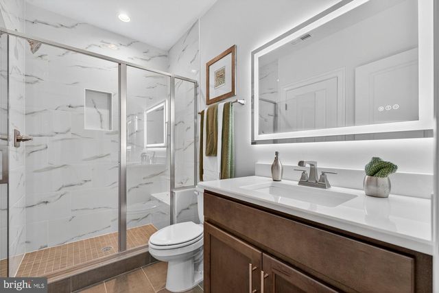 613 BLACKSTONE TER NW, Vienna, VA 22180