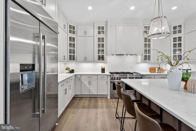 613 BLACKSTONE TER NW, Vienna, VA 22180