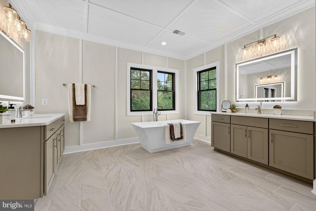 613 BLACKSTONE TER NW, Vienna, VA 22180