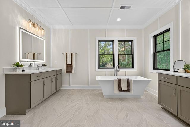 613 BLACKSTONE TER NW, Vienna, VA 22180