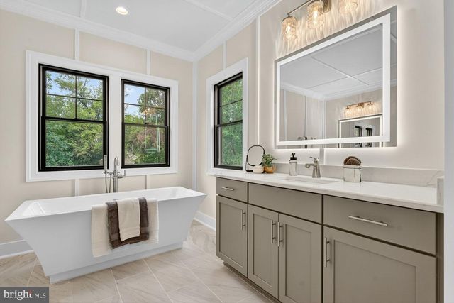 613 BLACKSTONE TER NW, Vienna, VA 22180