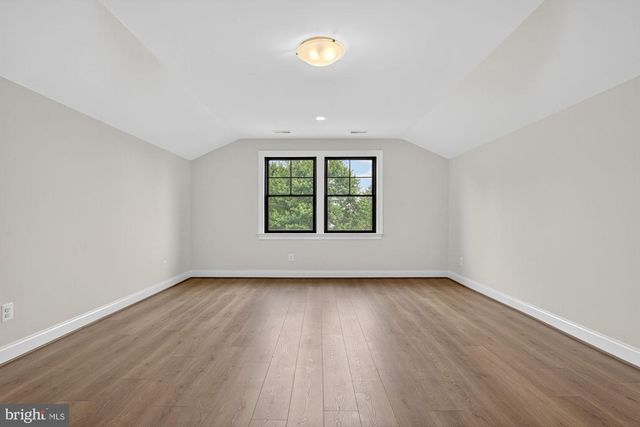 613 BLACKSTONE TER NW, Vienna, VA 22180