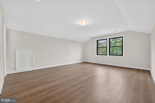 613 BLACKSTONE TER NW, Vienna, VA 22180