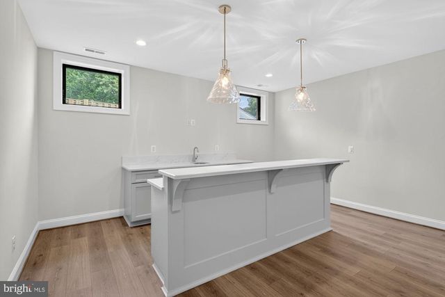 613 BLACKSTONE TER NW, Vienna, VA 22180