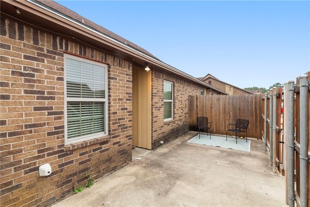 504 Deacon Drive W, College Station, TX 77845