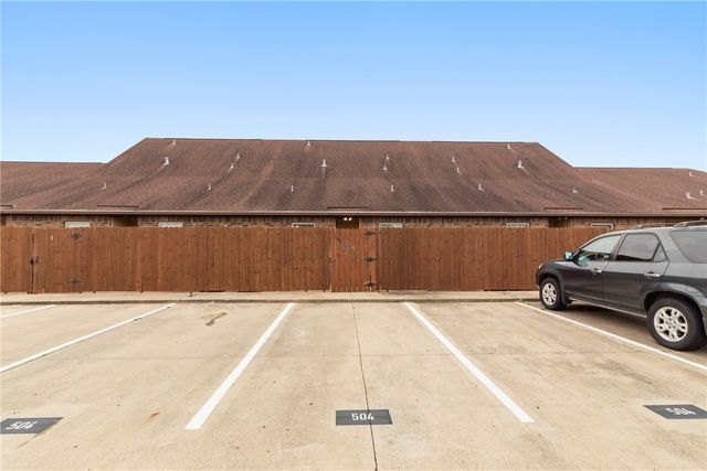 504 Deacon Drive W, College Station, TX 77845