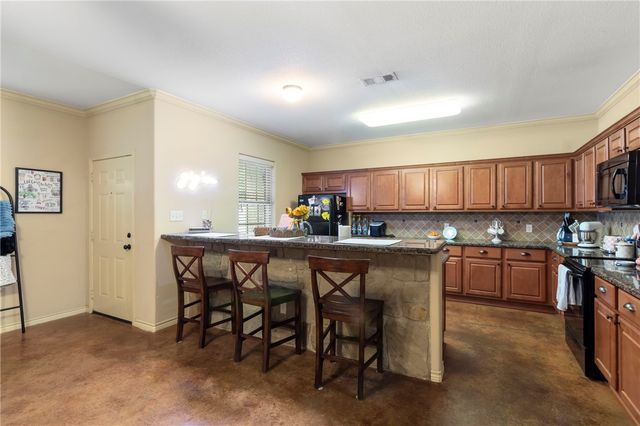 504 Deacon Drive W, College Station, TX 77845