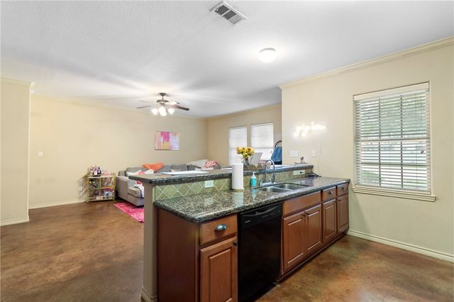 504 Deacon Drive W, College Station, TX 77845