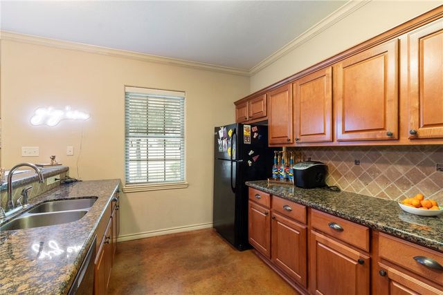 504 Deacon Drive W, College Station, TX 77845