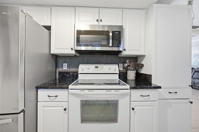 10952 SW 86TH AVENUE, Ocala, FL 34481